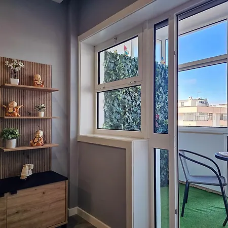 Cr - One Bedroom *